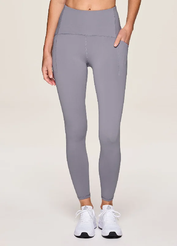 Plus Size Women's Embroidered Tight Trousers in White for a Feminine and Elegant StylePower Play Tech Flex 7/8 Legging