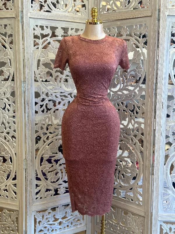 Sheath Women Dress with a Tailored Fit for a Professional LookMauve Lace Bodycon Dress- Stretchy, Estira