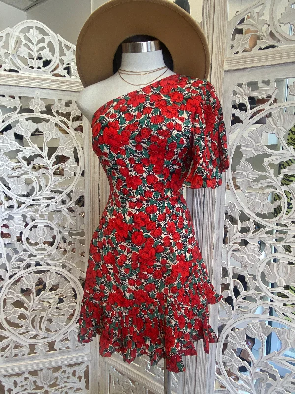 Off - the - Shoulder Women Dress for a Romantic and Feminine LookRed Floral Ruffle Sleeve Dress