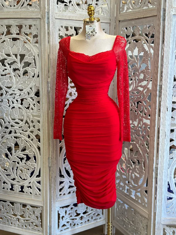 Ball Gown Women Dress with a Full Skirt for a Princess - like LookRed Lace Sleeve Ruched Dress - Estira, Stretchy