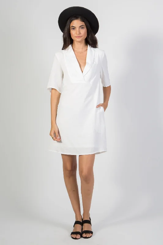 Empire Waist Women Dress to Accentuate the Bust and Conceal the WaistShawl Collar Shift Dress