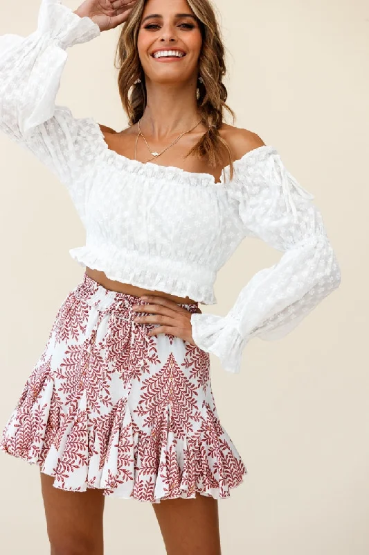 Off - the - Shoulder Women Dress for a Romantic and Feminine LookTaryn Bardot Top White