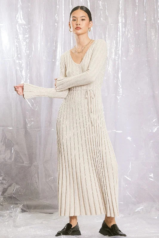 Knee - Length Women's Wool Blend Sweater Dresses in Neutral ColorsTaupe Ribbed Knit Maxi Dress