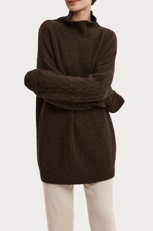 Short Sleeve Women's Cashmere Sweater Dresses in Pastel HuesYak Wool Turtleneck Sweater In Coffee