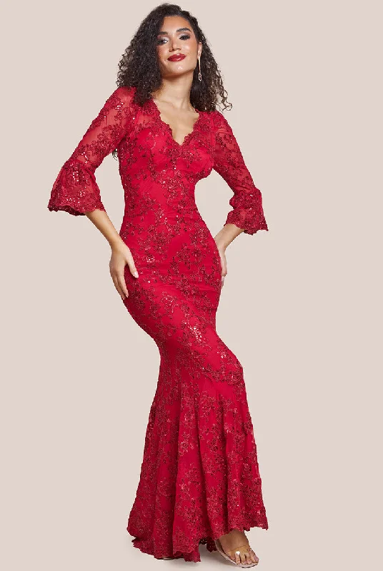 Maxi dresses with a keyhole back for a sexy detailGoddiva Scalloped Lace Maxi Dress - Red