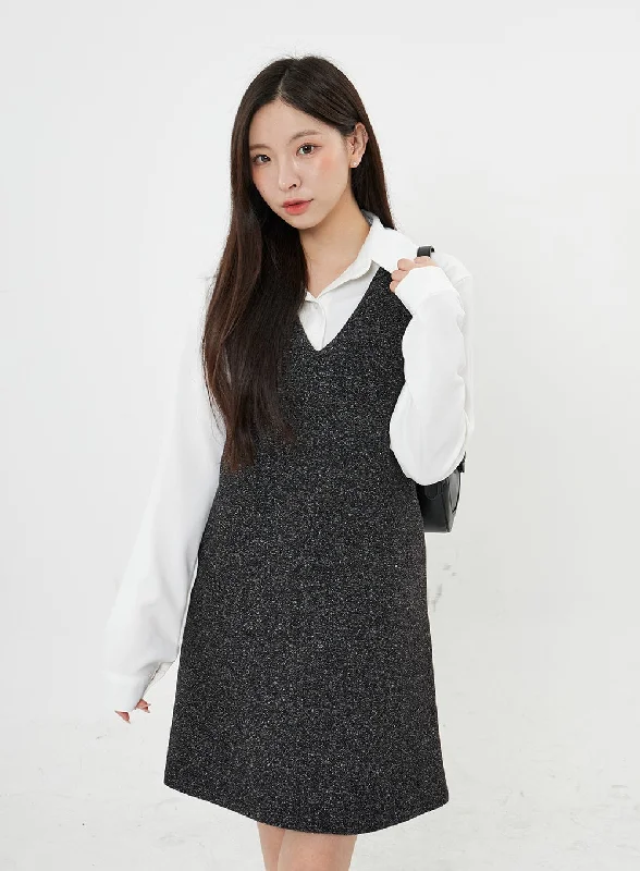 Mini dresses with ribbed textures for a unique appearanceMixed Color V-Neck Wool Dress BO21