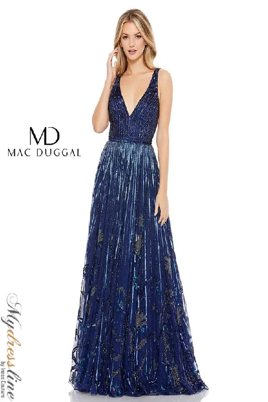 Long - sleeved formal dresses in velvet for a winter formal eventMac Duggal 5226