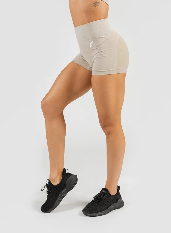 Leather Look Women Shorts for an Edgy and Chic StyleSEAMLESS COMPRESSION SHORTS - SAND